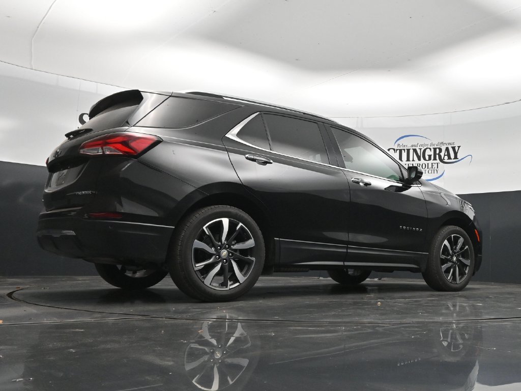 Used 2022 Chevrolet Equinox Premier FWD image 32