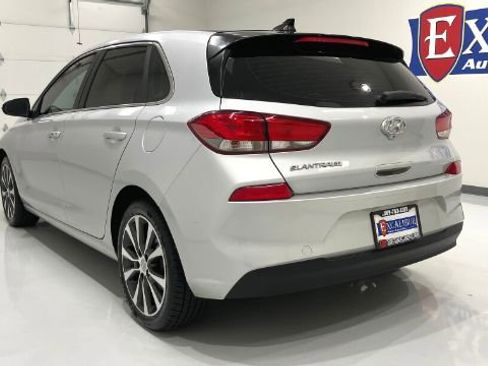 Used 2019 Hyundai Elantra GT w/ Style Package 02 FWD image 21