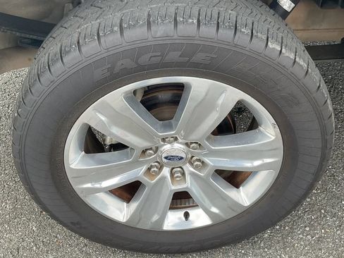 Used 2020 Ford F150 Platinum w/ Equipment Group 701A Luxury AWD/4WD image 17