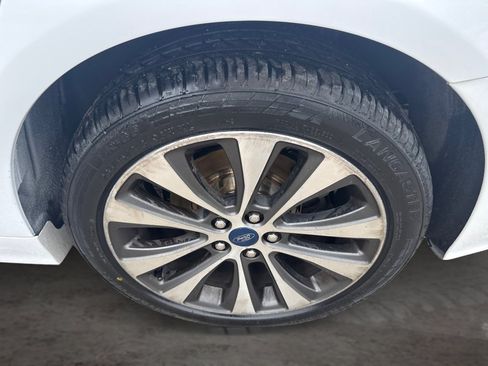 Used 2019 Ford Fusion SE AWD/4WD image 17