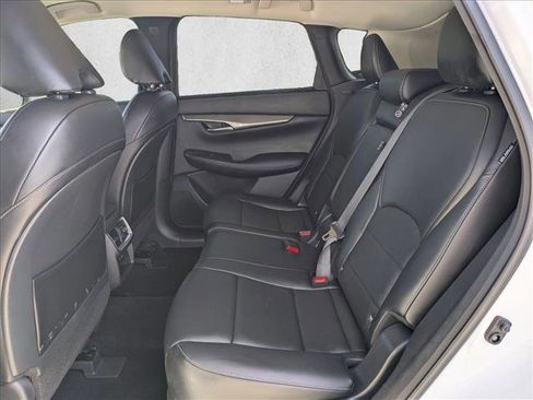 Certified 2023 INFINITI QX50 Luxe FWD image 18