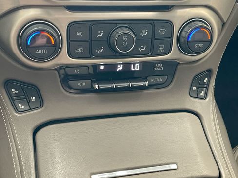Used 2017 GMC Yukon Denali w/ Open Road Package AWD/4WD image 19