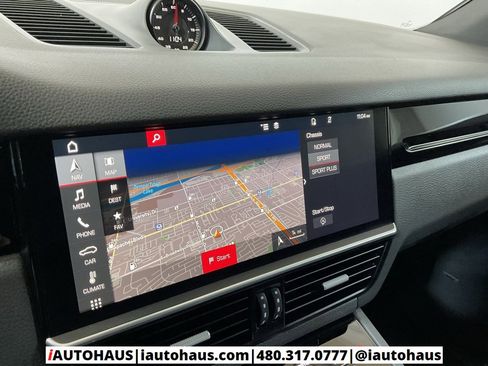 Used 2019 Porsche Cayenne S image 31