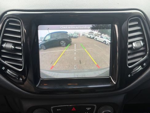 Used 2019 Jeep Compass Limited w/ Advanced Safety Group image 32