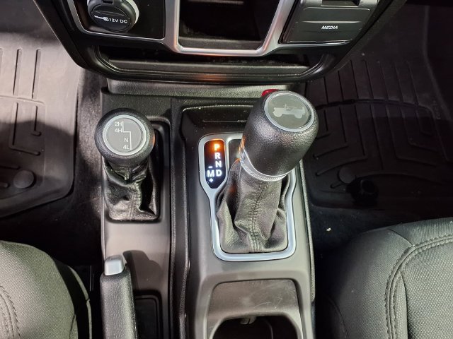 Used 2021 Jeep Wrangler Sport AWD/4WD image 17