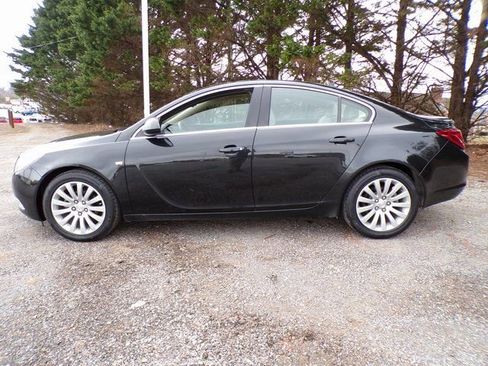 Used 2011 Buick Regal CXL w/ RL4 Preferred Equipment Group image 2