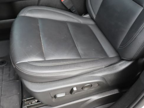 Used 2023 Chevrolet Tahoe Z71 w/ Luxury Package AWD/4WD image 19