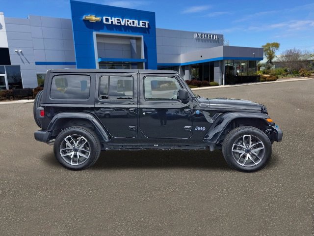 Used 2024 Jeep Wrangler Unlimited AWD/4WD image 26