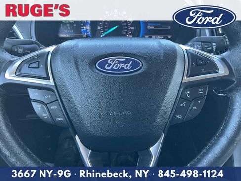 Certified 2022 Ford Edge SEL w/ Convenience Package image 18