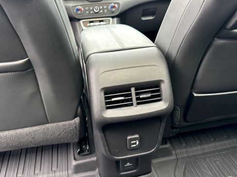 Used 2022 GMC Terrain SLT w/ Tech Package AWD/4WD image 24