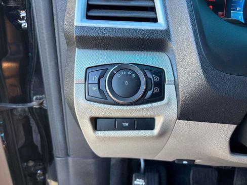 Used 2012 Ford Explorer XLT image 17