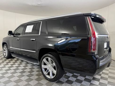 Used 2018 Cadillac Escalade ESV Premium Luxury AWD/4WD image 9