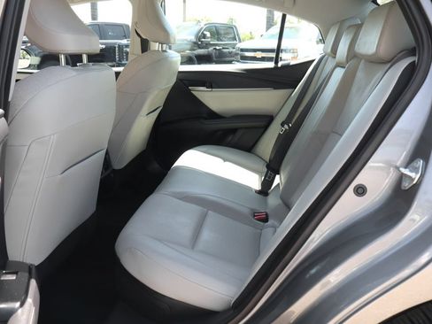 Used 2025 Toyota Camry XLE FWD image 38