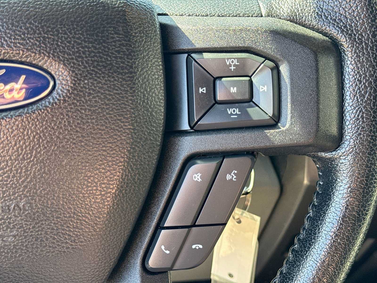 Used 2015 Ford F150 XLT w/ Equipment Group 302A Luxury AWD/4WD image 23