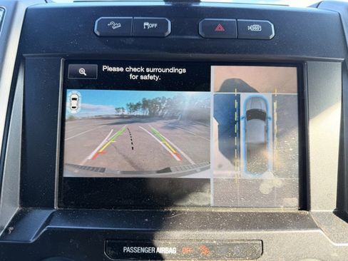 Used 2015 Ford F150 Platinum w/ Equipment Group 701A Luxury image 27