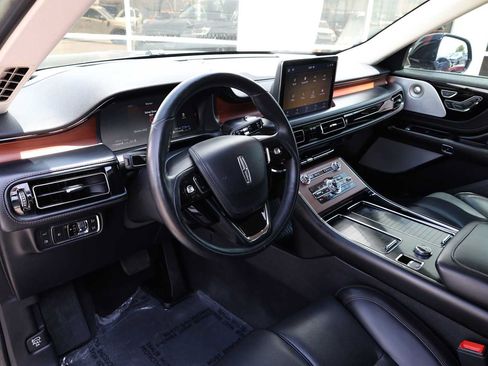 Used 2020 Lincoln Aviator Grand Touring w/ Equipment Group 302A AWD/4WD image 3