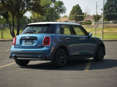 Used 2024 MINI Cooper 4-Door Hardtop FWD image 5