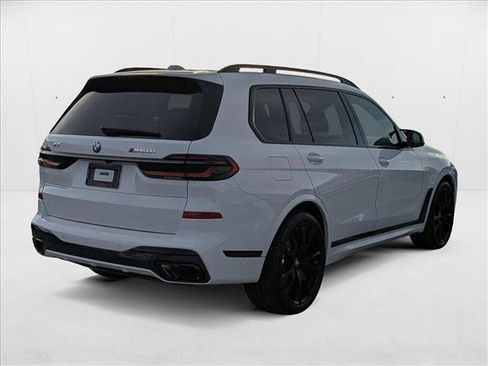 New 2025 BMW X7 M60i image 2