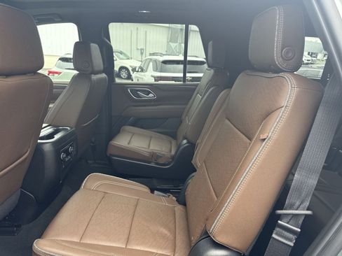 Used 2023 Chevrolet Tahoe High Country w/ Premium Package 2 AWD/4WD image 24