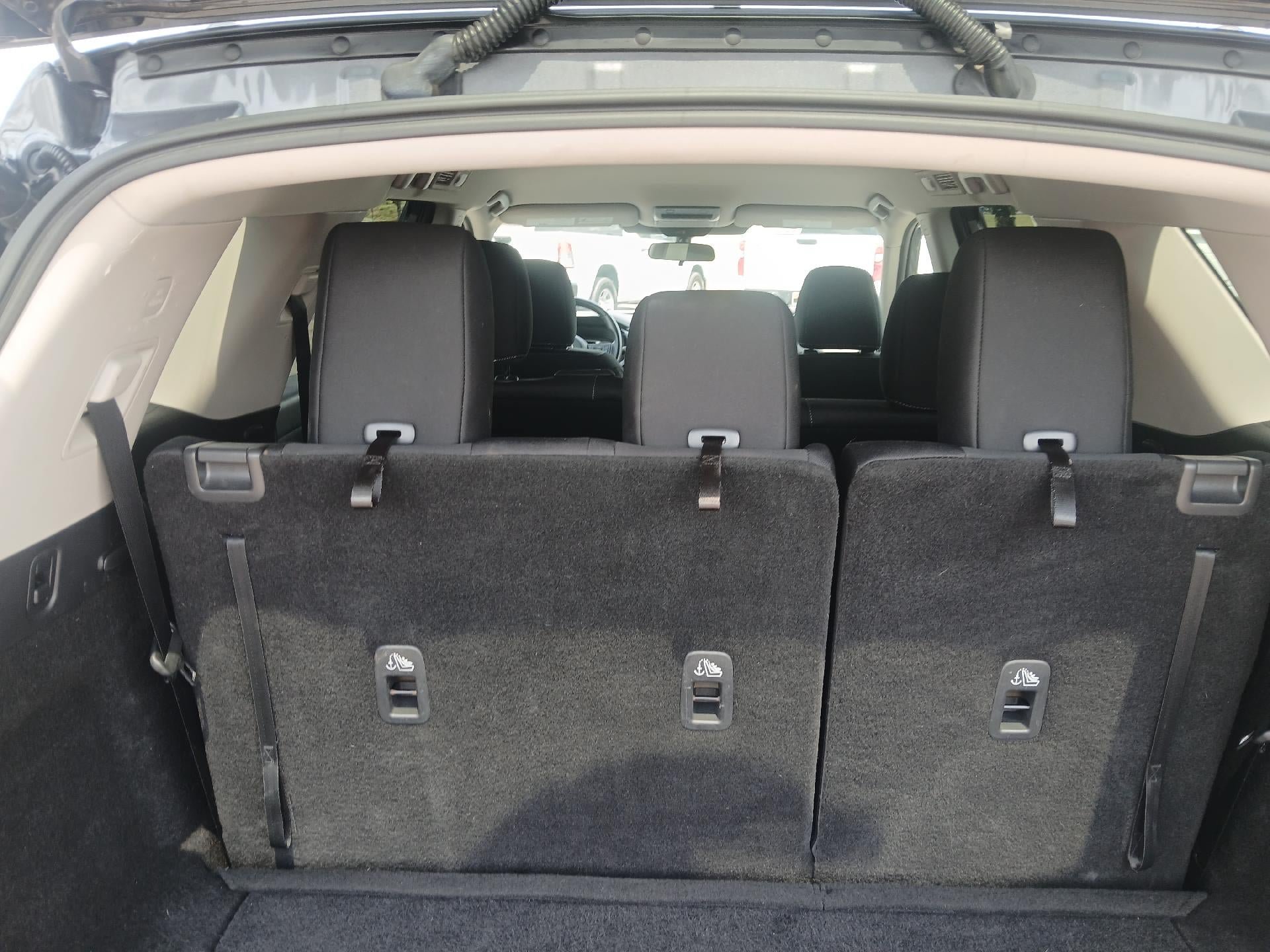 Used 2025 Nissan Pathfinder SV FWD image 17