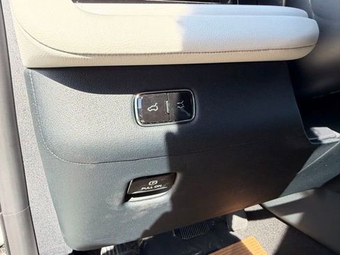 New 2026 Lincoln Navigator L Reserve AWD/4WD image 20