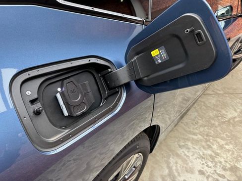 New 2026 BMW iX xDrive45 w/ Premium Package image 27