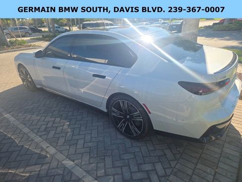 Certified 2025 BMW 760i xDrive image 4