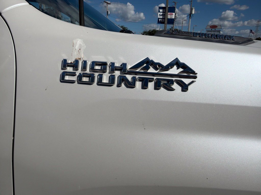Used 2020 Chevrolet Silverado 2500 High Country w/ Safety Package II AWD/4WD image 8