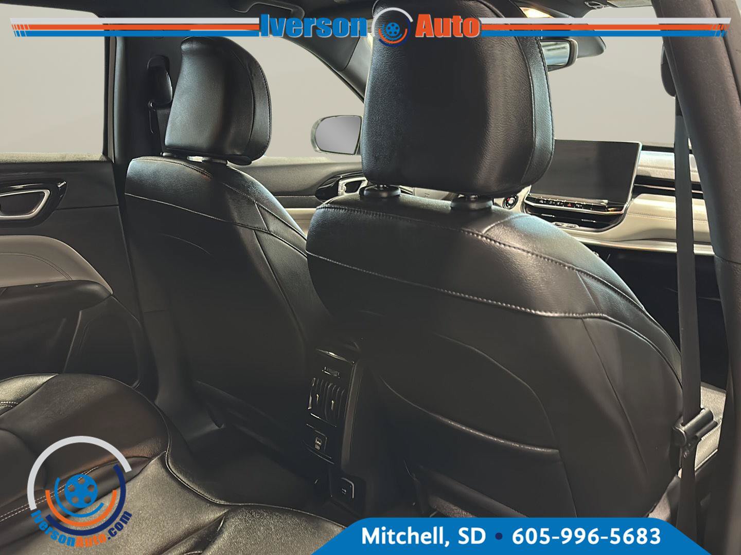 Used 2025 Jeep Compass Limited AWD/4WD image 31