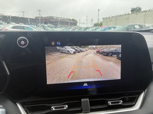 Used 2025 Chevrolet Equinox LT FWD image 20