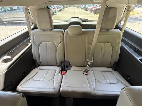 Used 2021 Ford Expedition Max Limited RWD image 38