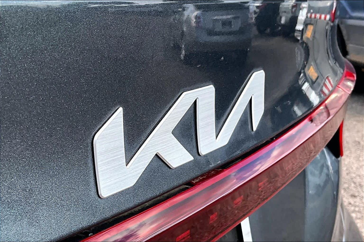Used 2022 Kia Forte LXS FWD image 31