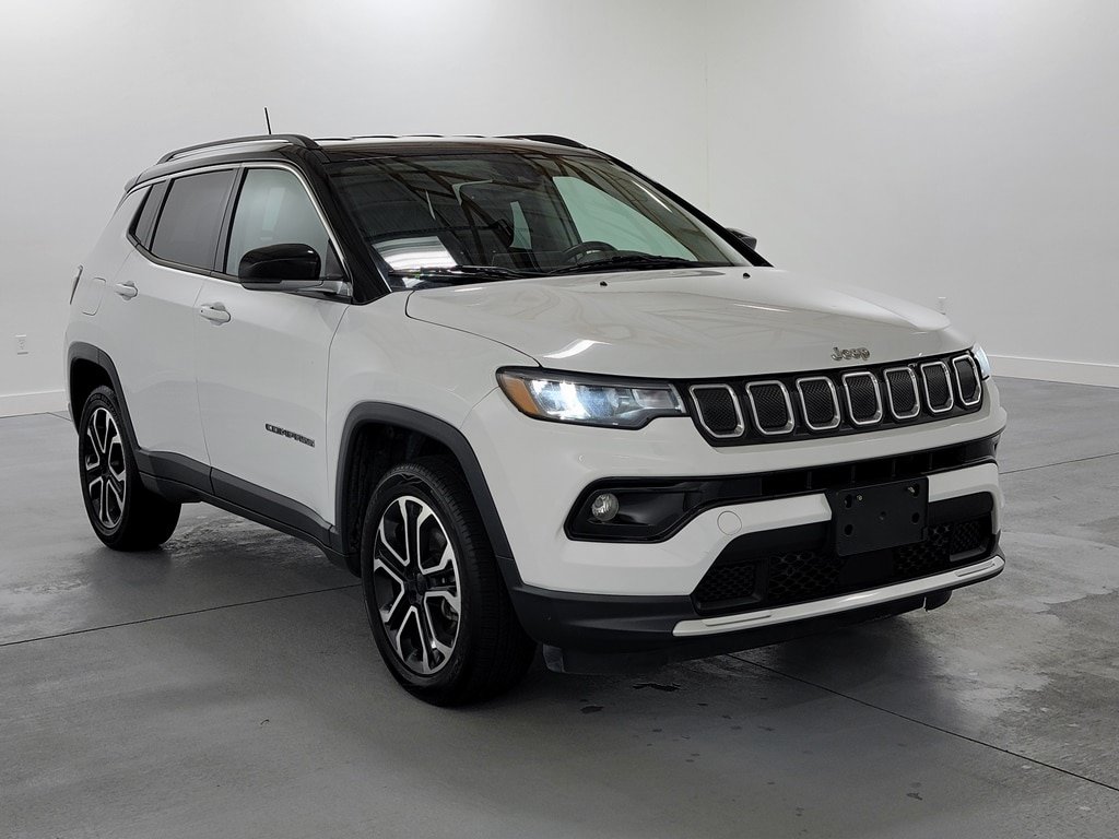 Used 2022 Jeep Compass Limited AWD/4WD image 2