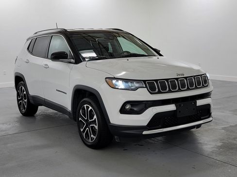 Used 2022 Jeep Compass Limited AWD/4WD image 2