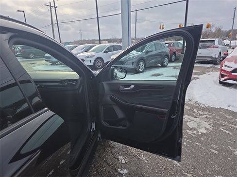 Certified 2024 Ford Escape ST-Line w/ Tech Pack #1 image 17