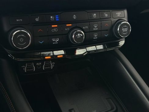 Used 2023 Dodge Durango R/T AWD/4WD image 20