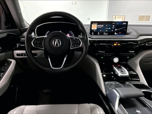 Used 2023 Acura MDX SH-AWD w/ Technology Package image 12