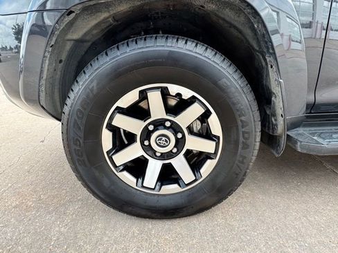 Used 2024 Toyota 4Runner TRD Off-Road Premium image 19