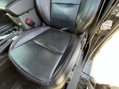 Used 2022 Jeep Wrangler Unlimited Rubicon w/ Xtreme Recon 35" Tire Package image 17