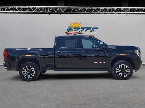 Used 2022 GMC Sierra 2500 AT4 w/ AT4 Premium Plus Package AWD/4WD image 4