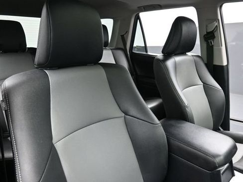 Used 2019 Toyota 4Runner SR5 Premium AWD/4WD image 32