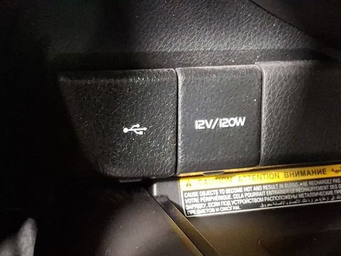 Used 2021 Toyota Camry XLE AWD/4WD image 23