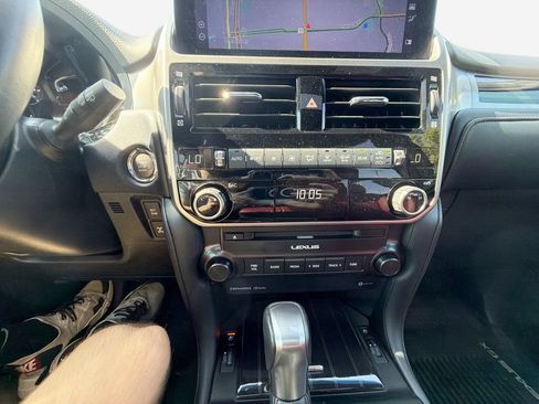 Used 2023 Lexus GX 460 Premium w/ Premium Package AWD/4WD image 17