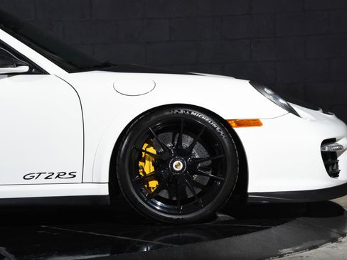 Used 2011 Porsche 911 GT2 RS RWD image 22
