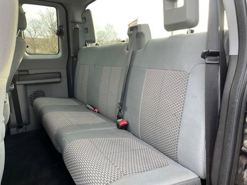 Used 2015 Ford F250 XLT w/ Snow Plow Prep Package image 28