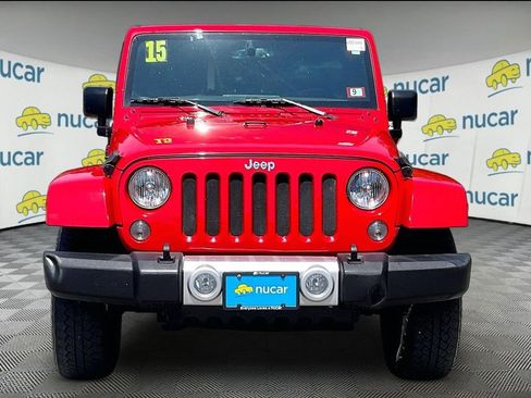 Used 2015 Jeep Wrangler Unlimited Sahara w/ Connectivity Group AWD/4WD image 2