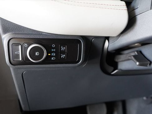 New 2026 Ford Explorer Active w/ Active Comfort Package RWD image 31