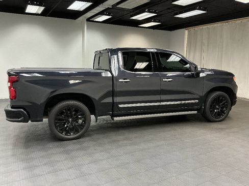 Used 2022 Chevrolet Silverado 1500 High Country AWD/4WD image 7