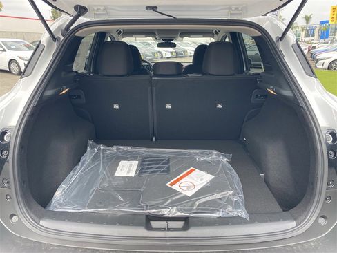 New 2026 Nissan Kicks SV image 12