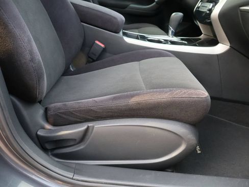 Used 2013 Nissan Altima 3.5 S FWD image 10